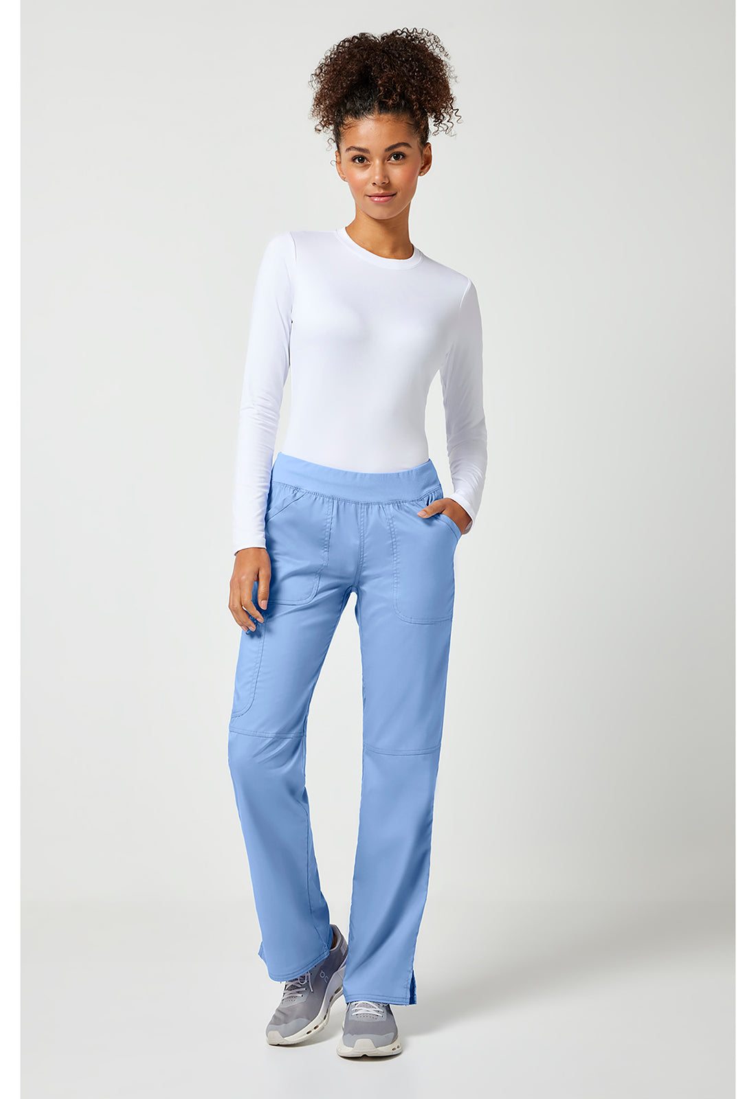 Cherokee Workwear Pull-on broek met middelhoge taille en rechte pijpen met elastische tailleband en cargozak WWE110