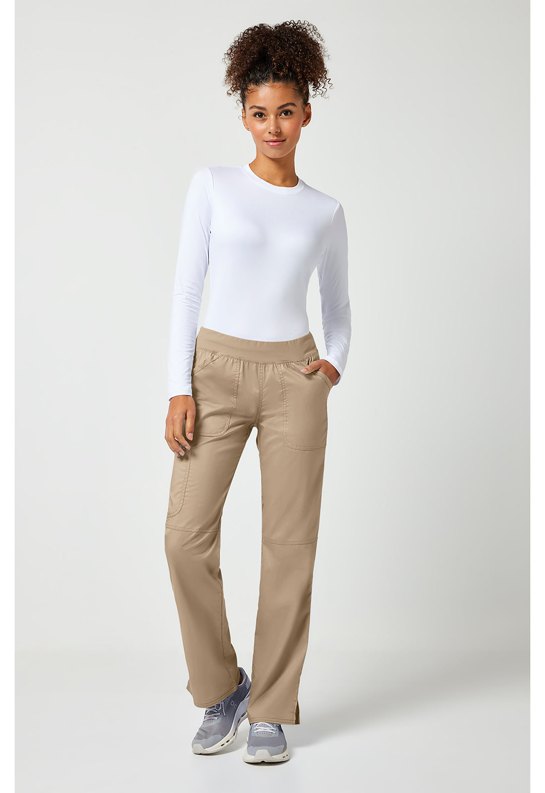 Cherokee Workwear Pull-on broek met middelhoge taille en rechte pijpen met elastische tailleband en cargozak WWE110