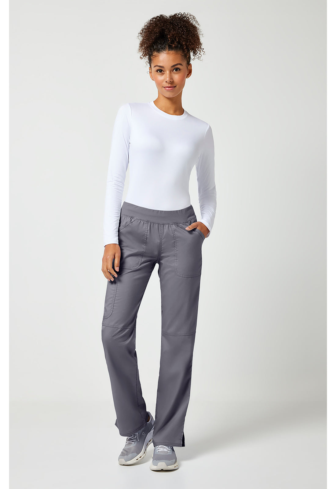 Cherokee Workwear Pull-on broek met middelhoge taille en rechte pijpen met elastische tailleband en cargozak WWE110