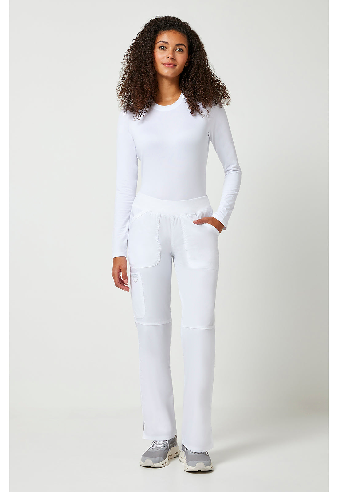 Cherokee Workwear Pull-on broek met middelhoge taille en rechte pijpen met elastische tailleband en cargozak WWE110