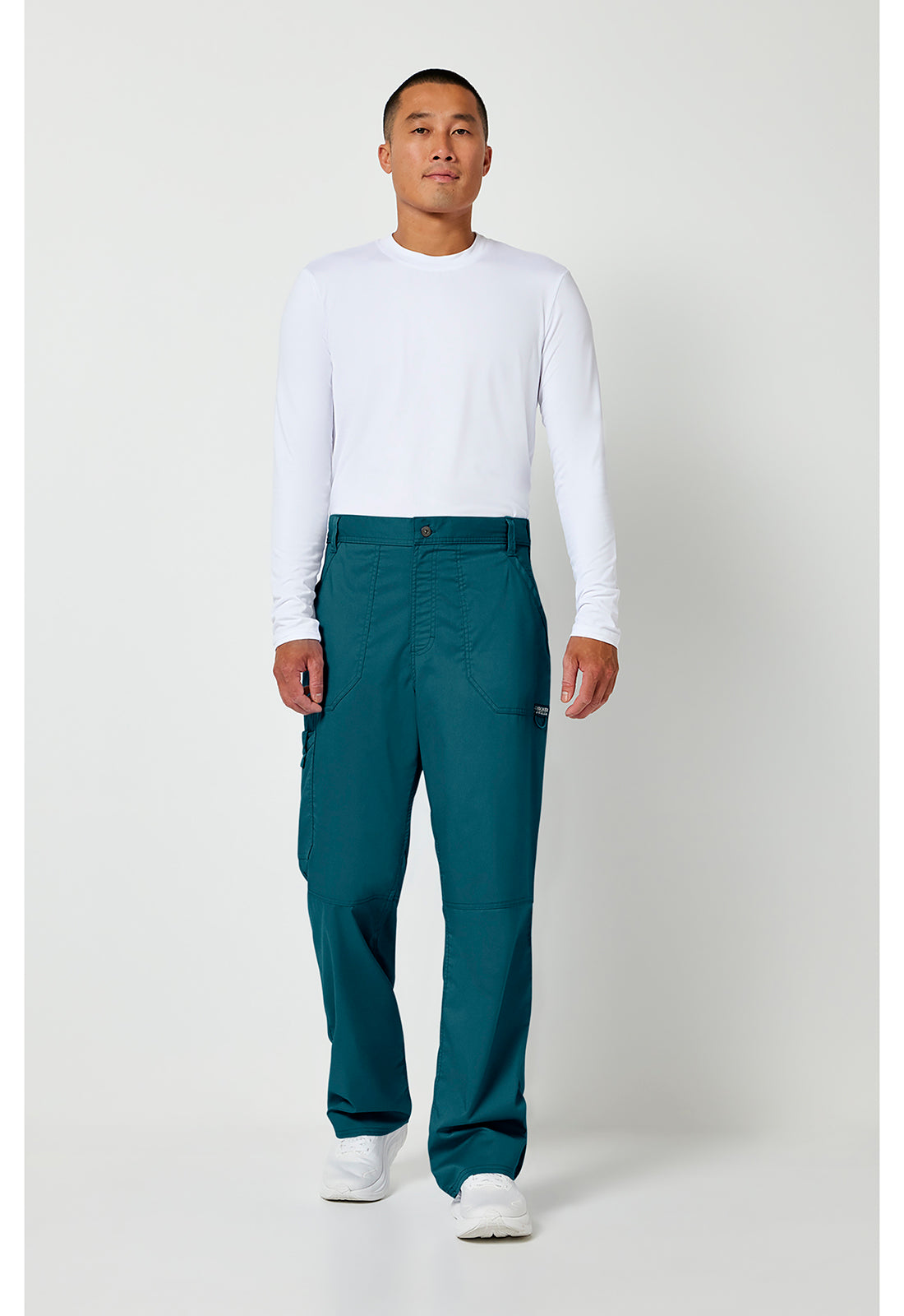 Herenbroek met middelhoge taille en taps toelopende pijpen met 7 zakken en 2-way stretch WWE140