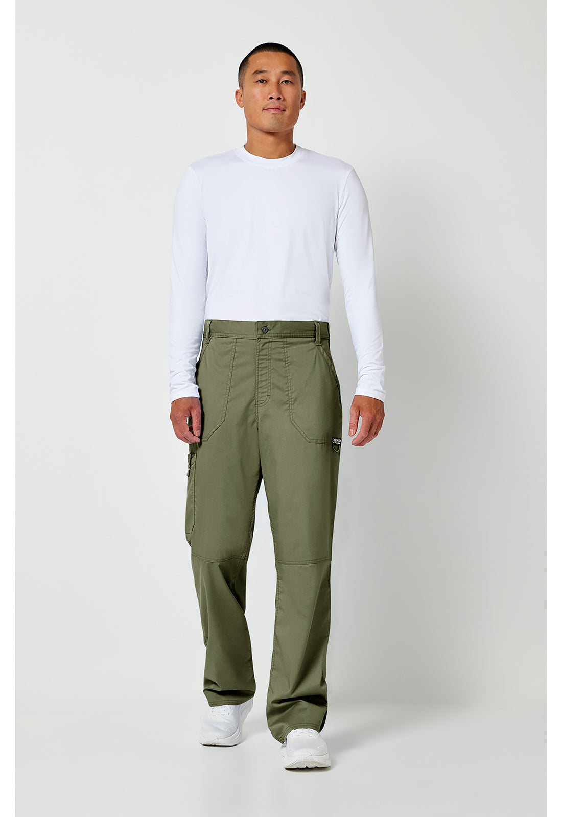 Herenbroek met middelhoge taille en taps toelopende pijpen met 7 zakken en 2-way stretch WWE140